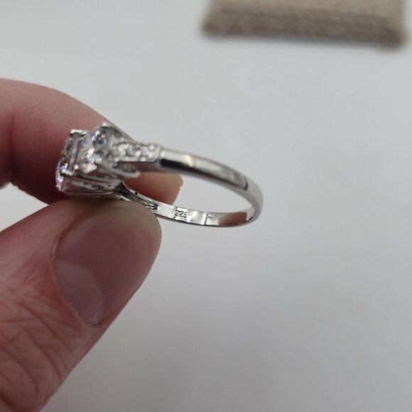 Size 6.25 Sterling Silver Bright Cubic Zirconia Gems Ring A3076 - Picture 6 of 9